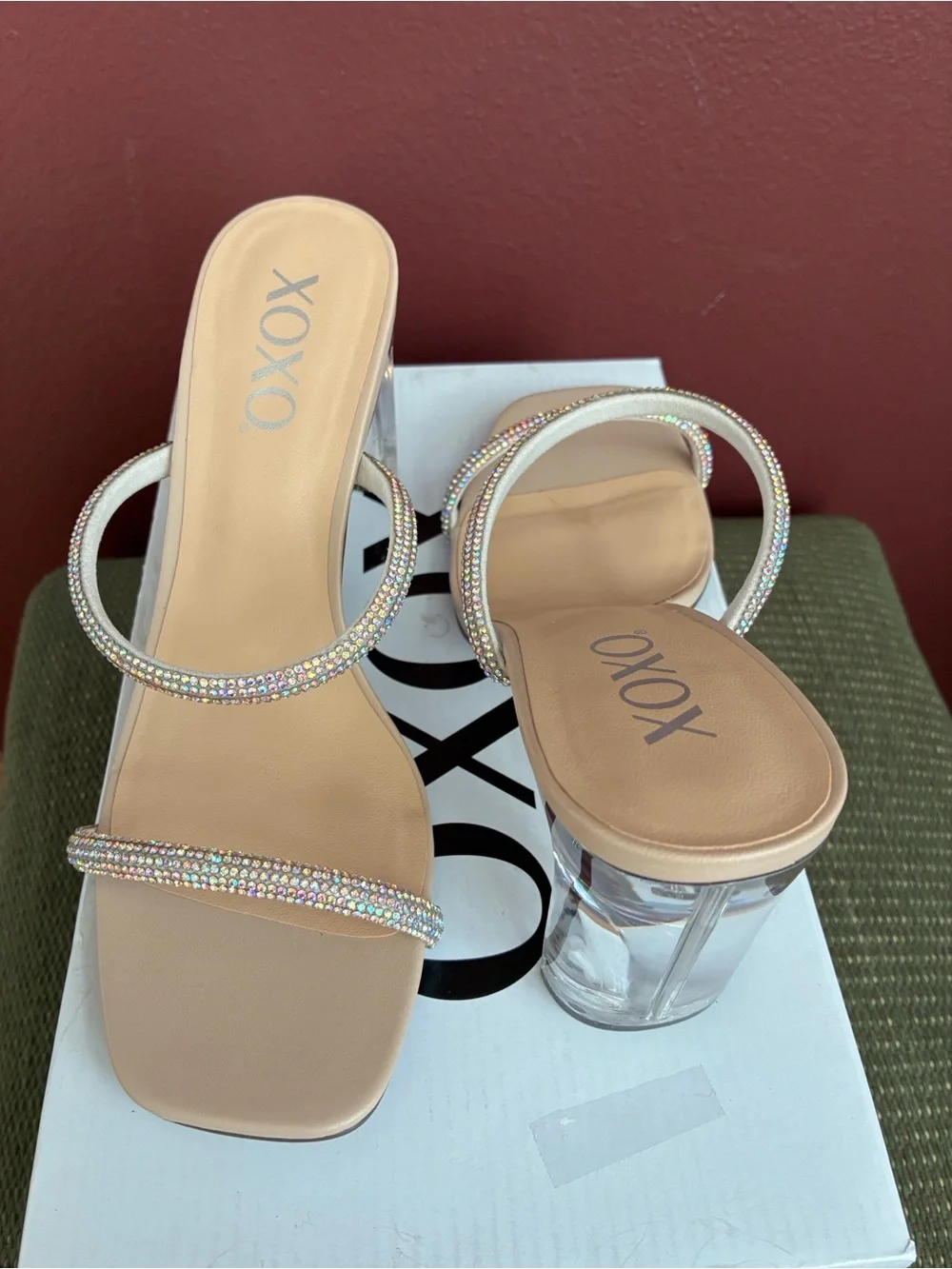 XOXO chic nude
